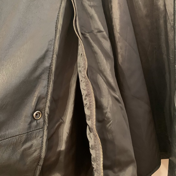 Authentic leather winter coat. - Picture 5 of 5